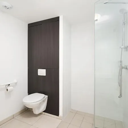 For 6 People With Balcony בית נופש *