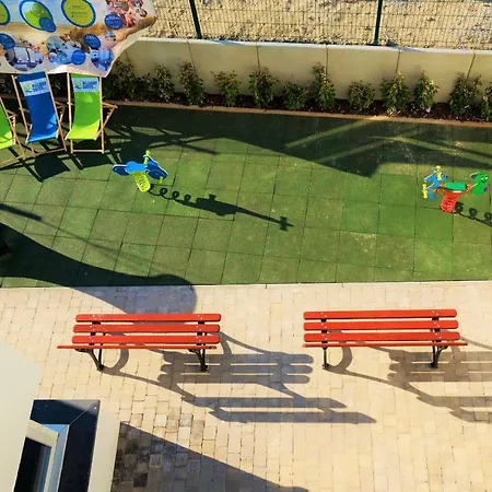 For 6 People With Balcony בית נופש בריי-דון